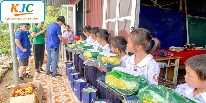 KJC Hỗ Trợ Giáo Dục - Bệ Phóng Tri Thức Thay Đổi Tương Lai
